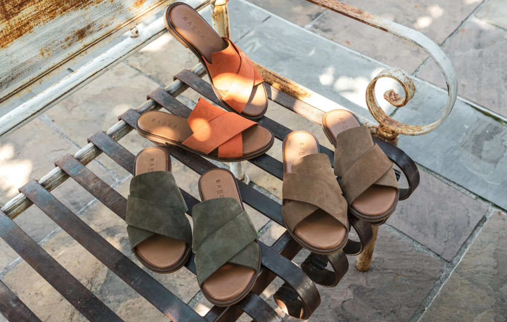 Mules tacón 1 cm verde ante
