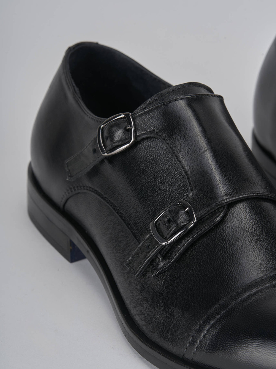 Lace-up shoes black leather