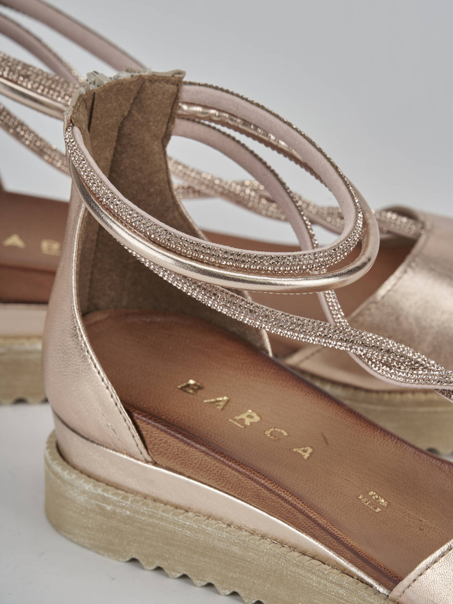 Low heel sandals heel 3 cm bronze leather