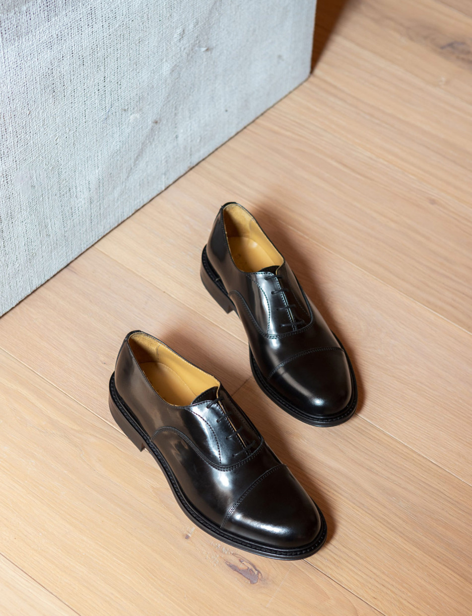 Stringate pelle nero