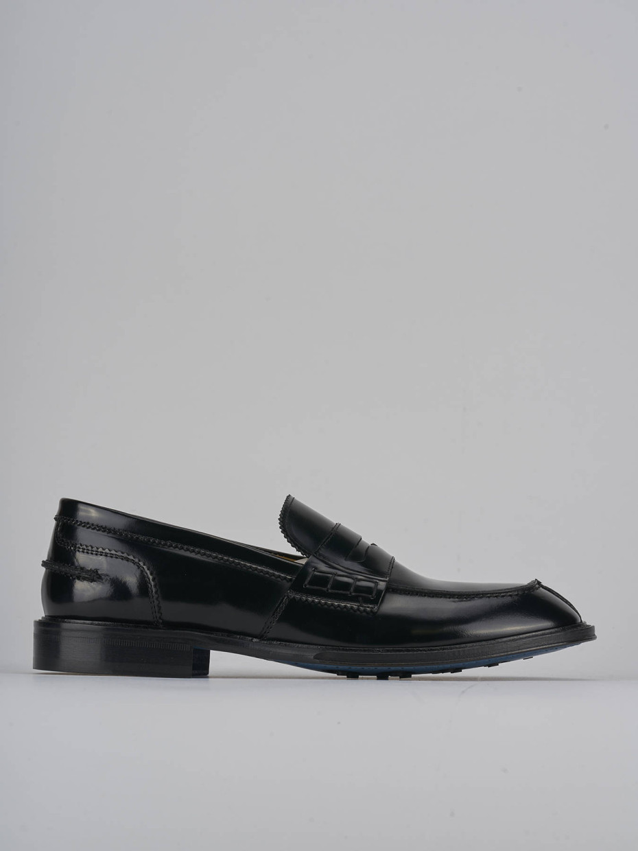 Mocasines negro cuero