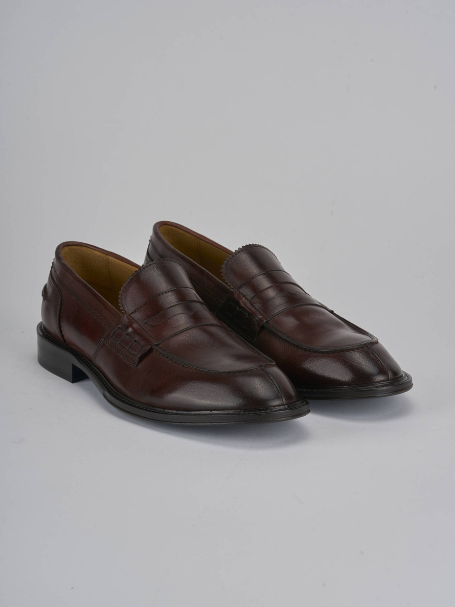Mocasines marrón oscuro cuero
