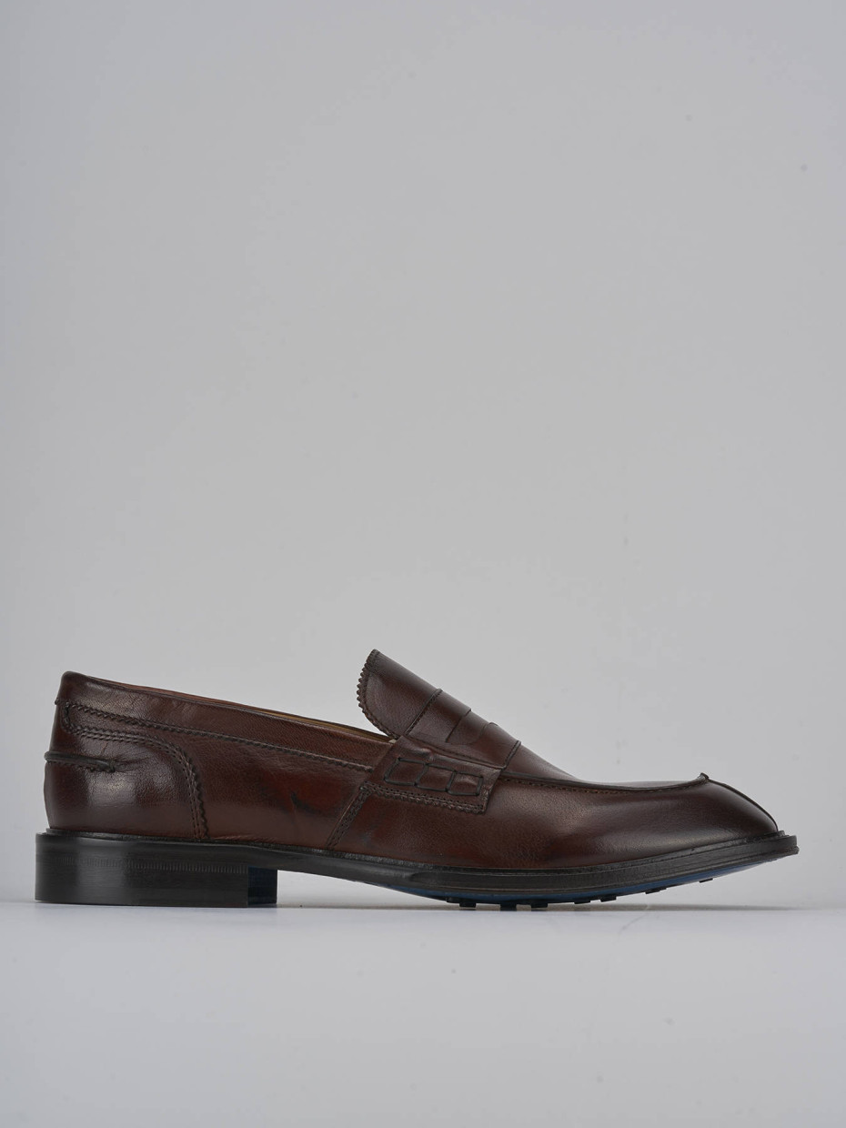 Mocasines marrón oscuro cuero