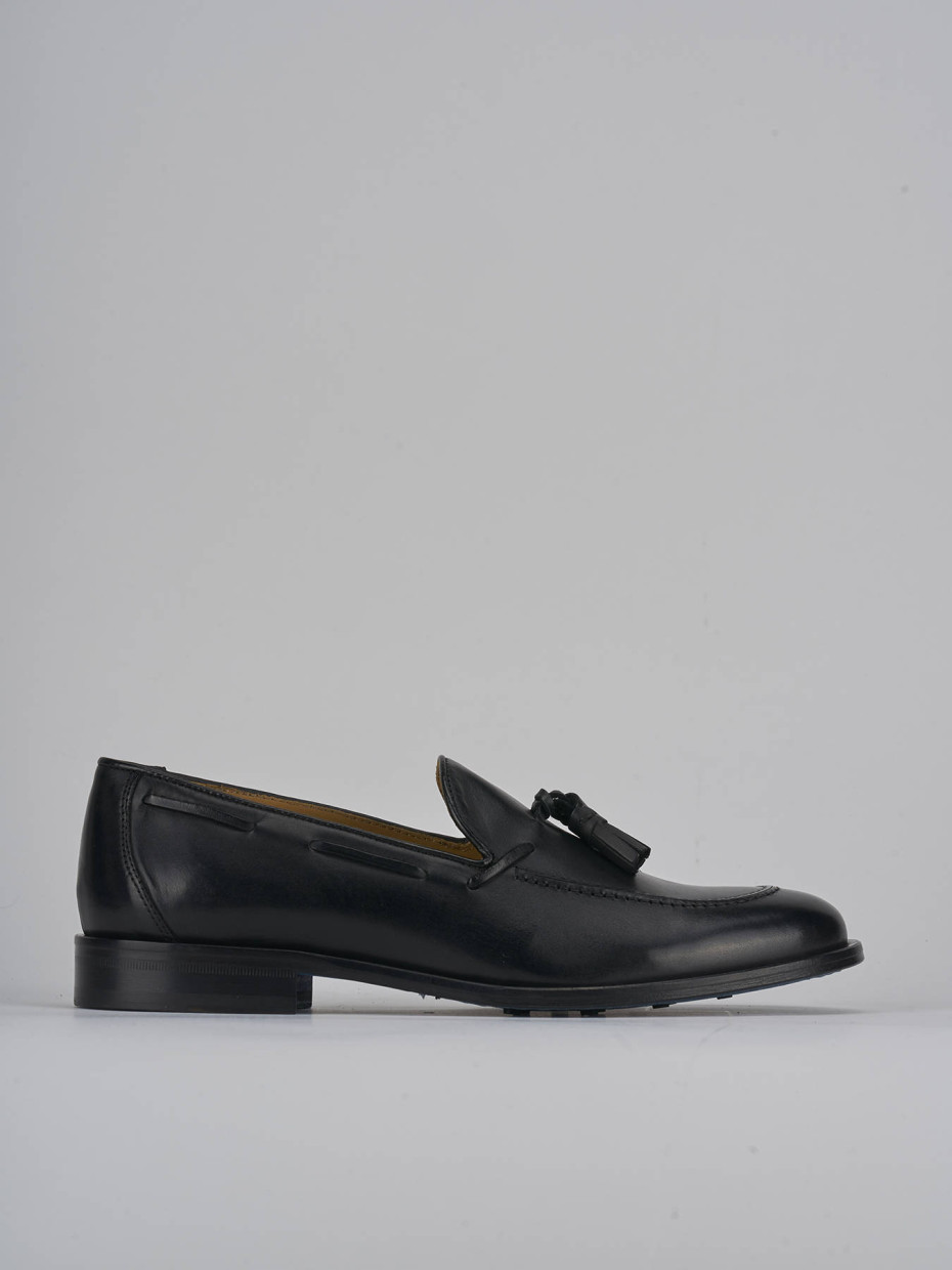 Mocasines negro cuero
