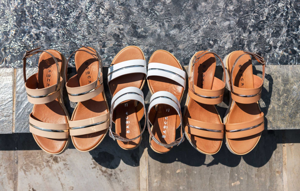 Sandalias de tacón bajo tacón 3 cm beis cuero