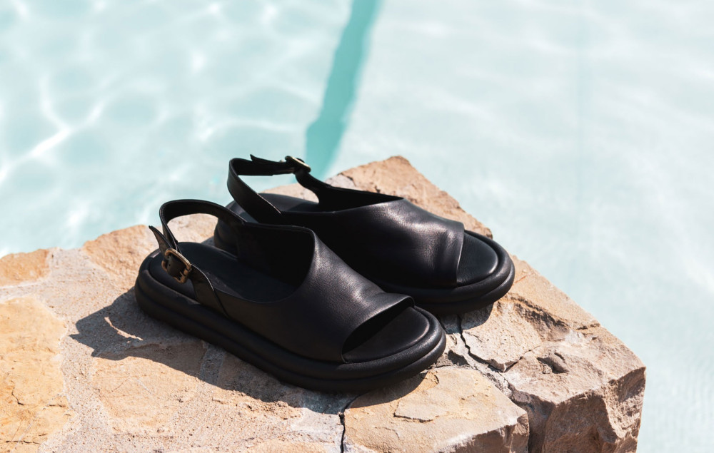 Wedge heels heel 3 cm black leather