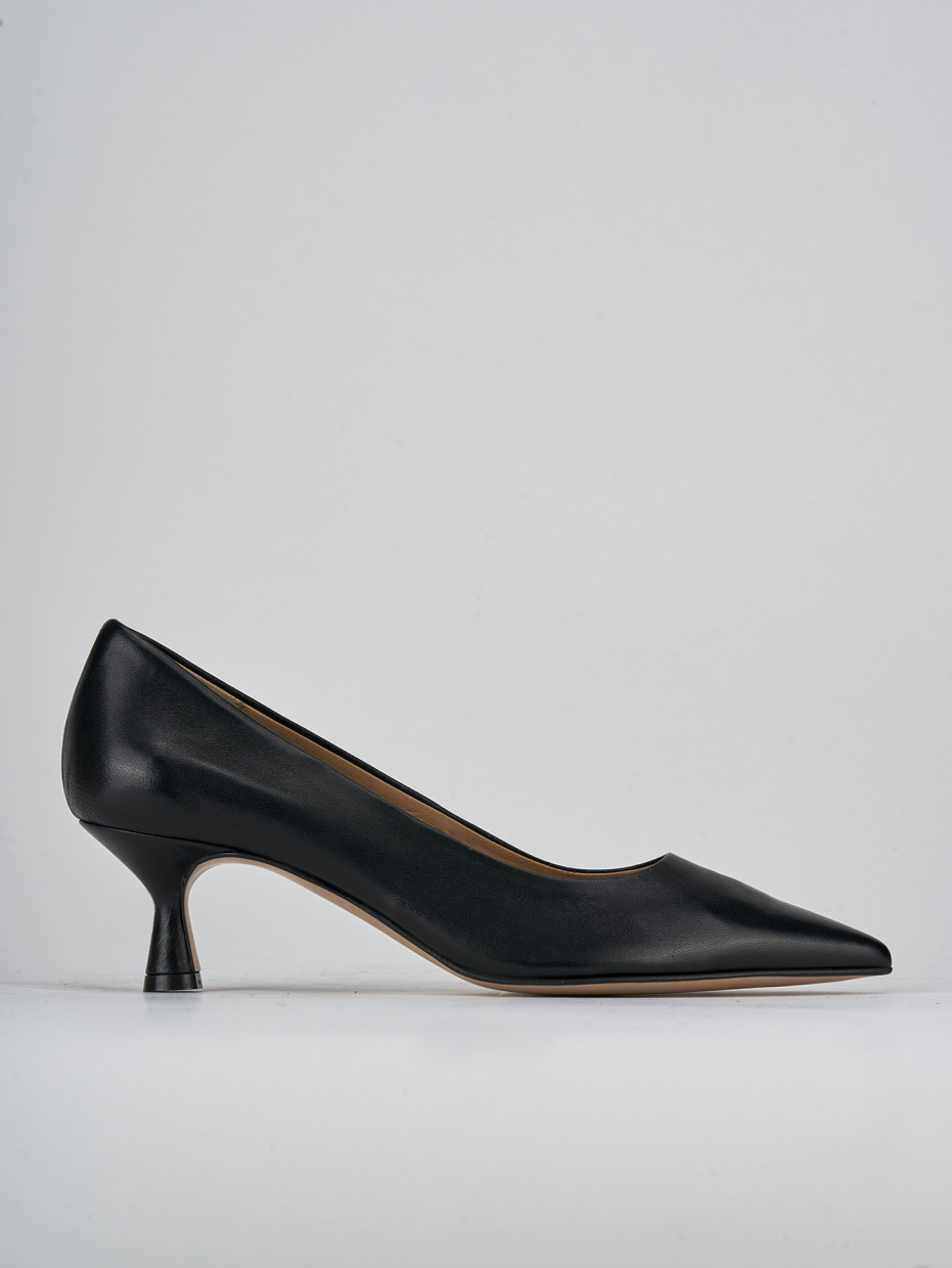 Pumps heel 5 cm black leather