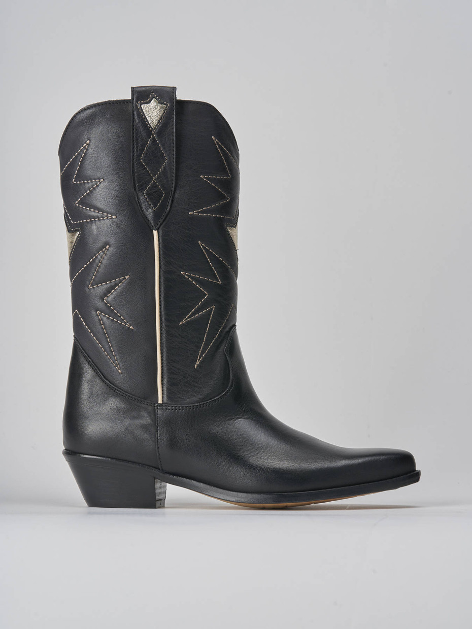 Low heel boots heel 4 cm black leather