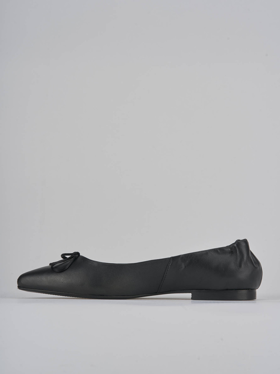 Flat shoes heel 1 cm black leather