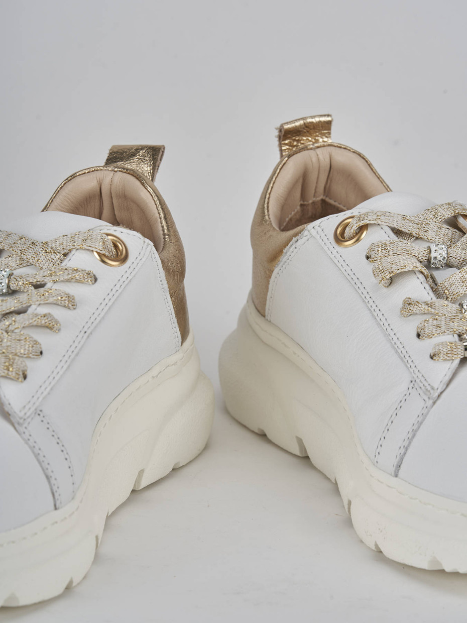 Zapatillas deportivas blanco cuero