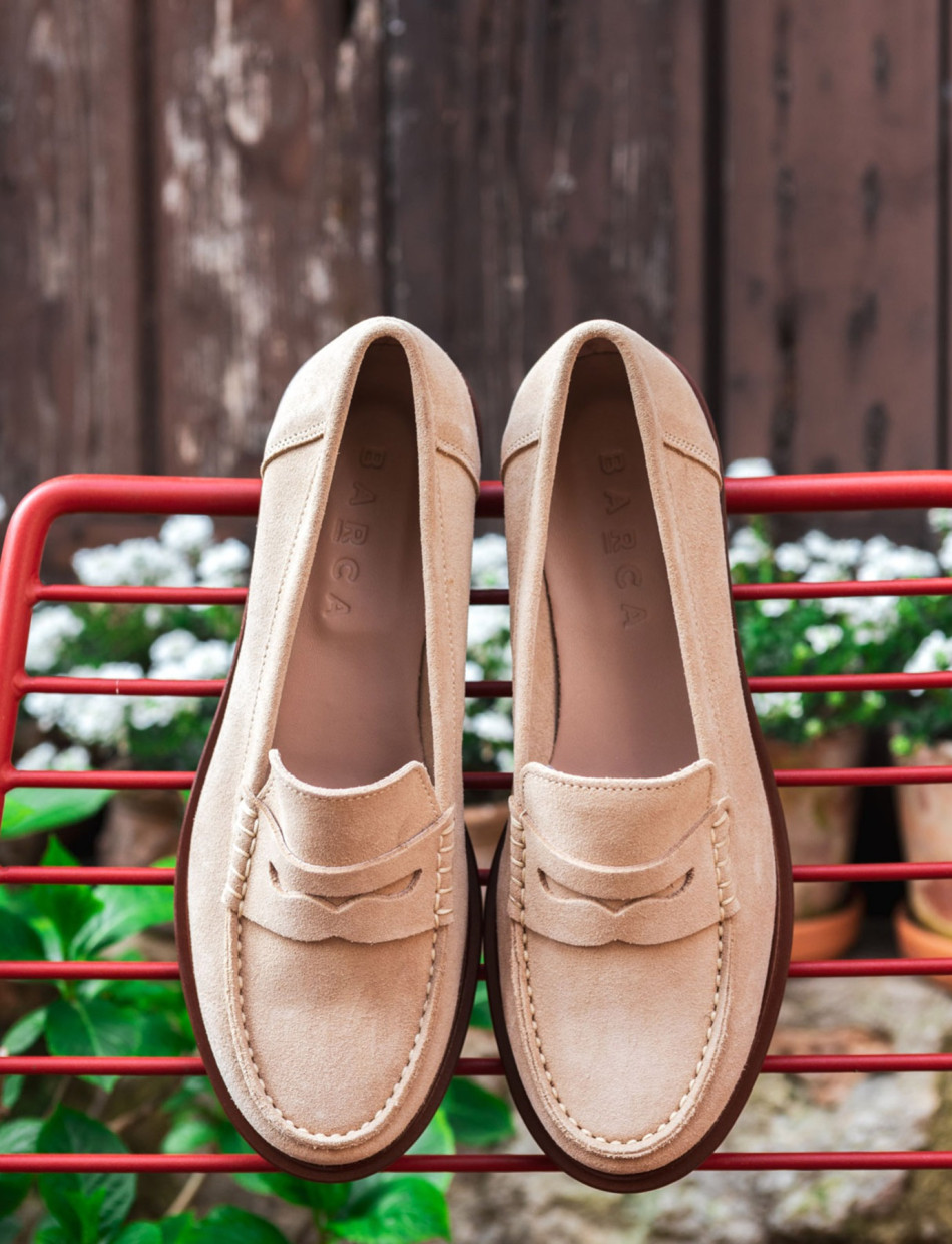 Mocasines tacón 2 cm beis ante