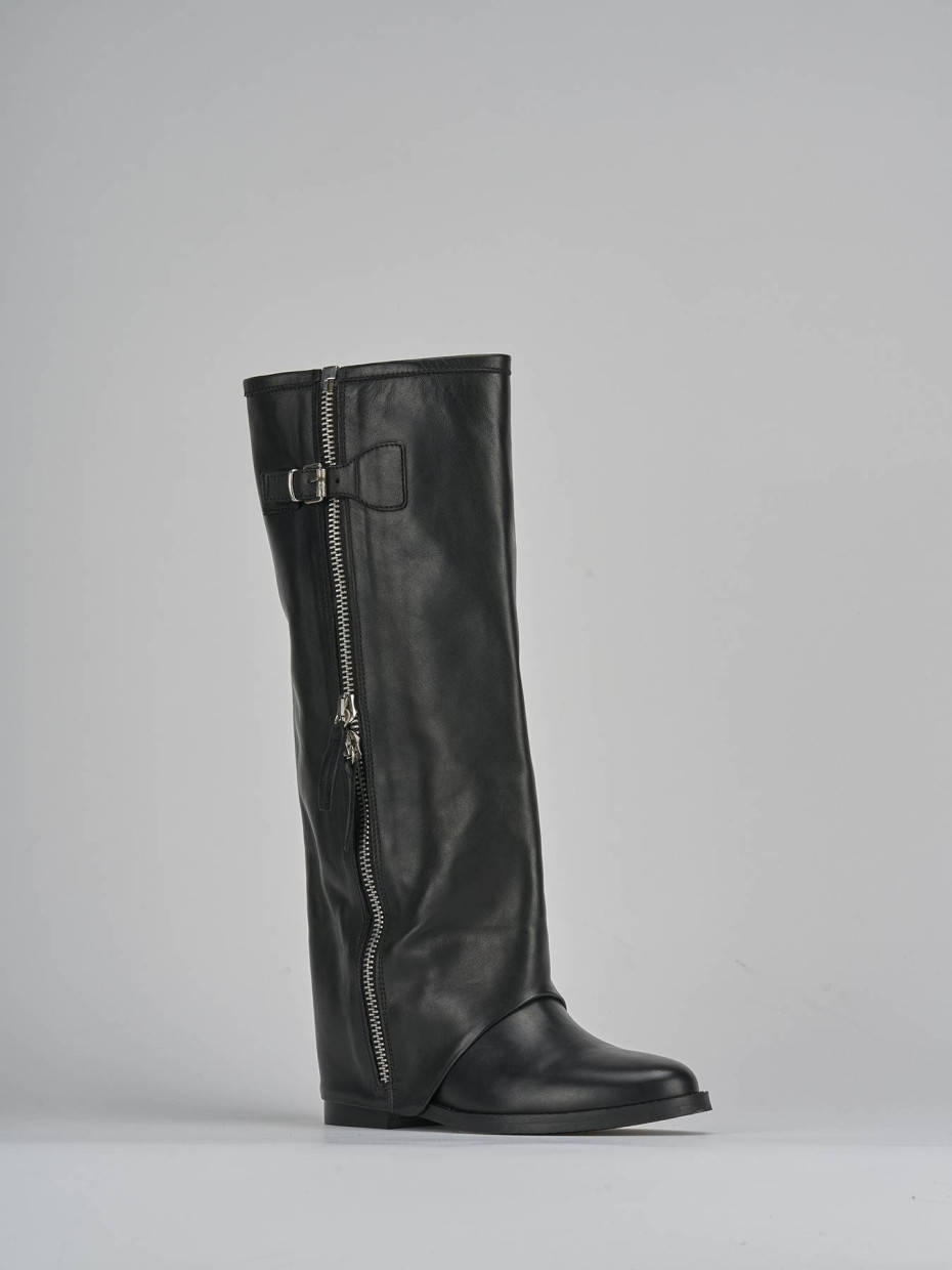 Low heel boots heel 2 cm black leather