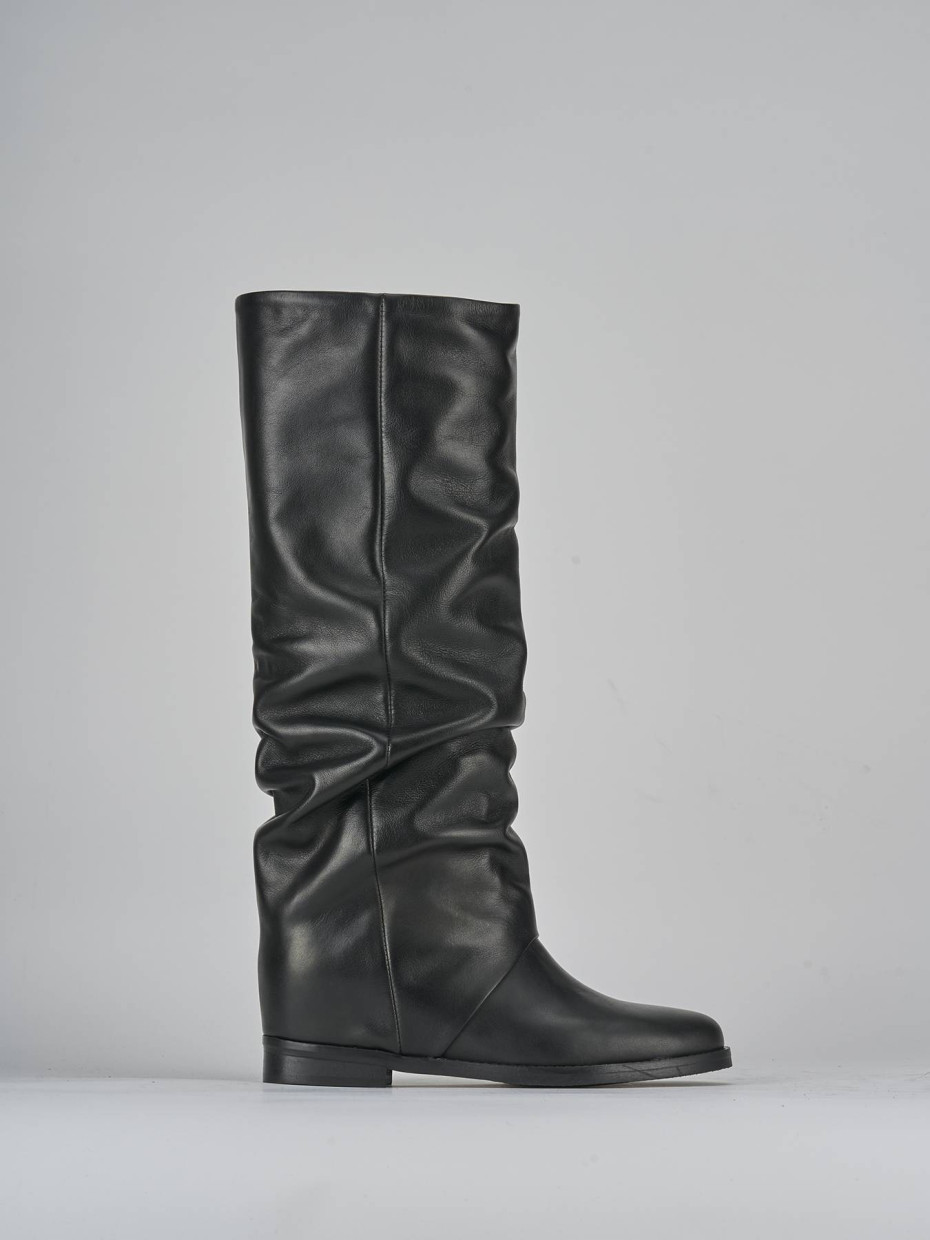 Botas de tacón bajo tacón 2 cm negro cuero