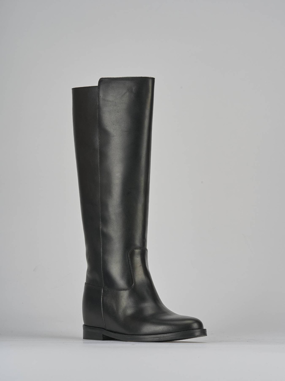 Low heel boots heel 2 cm black leather