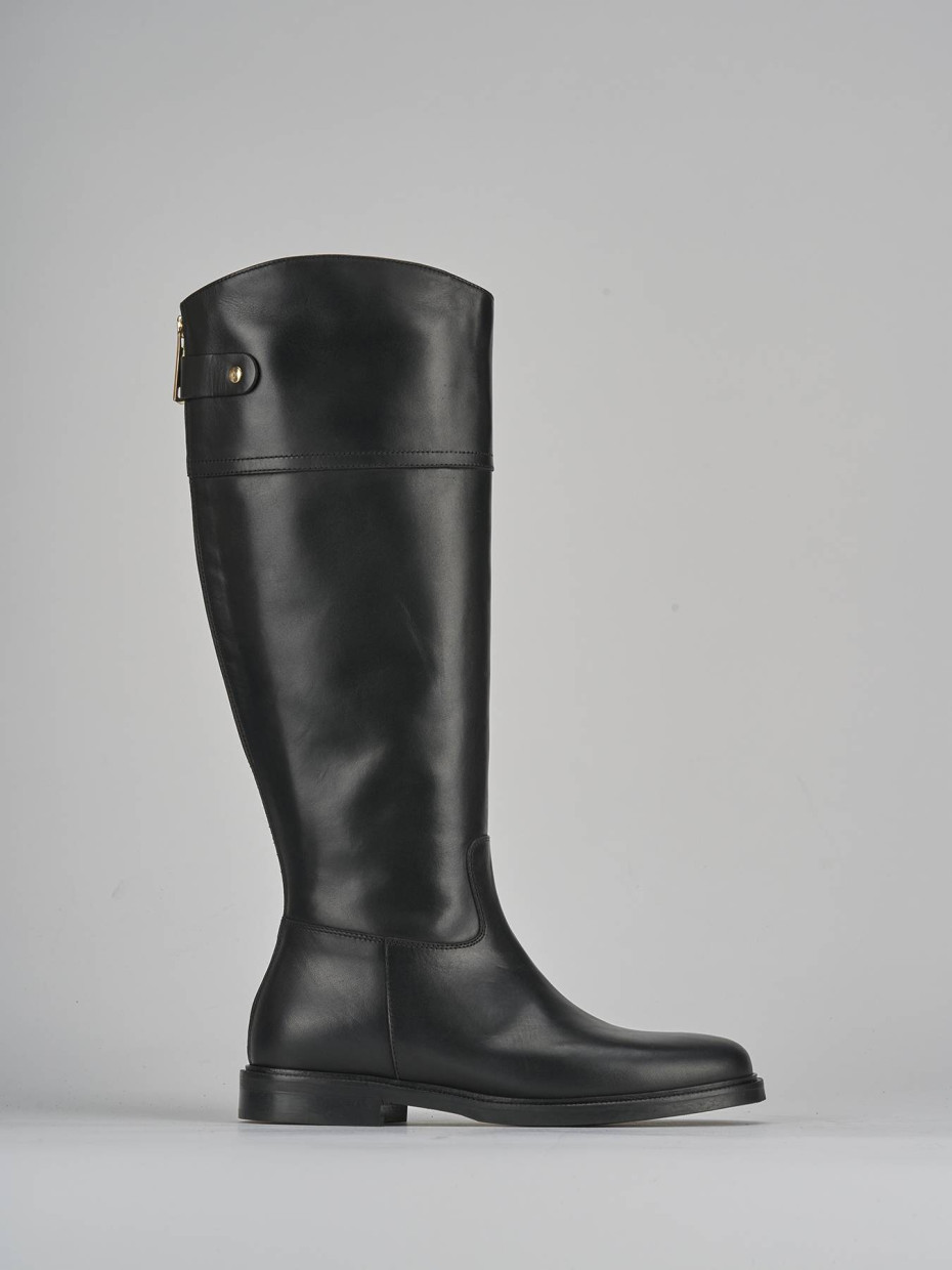 Low heel boots heel 2 cm black leather