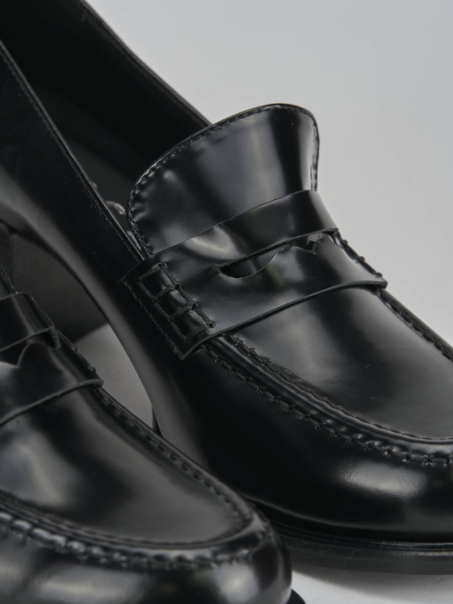 Mocasines tacón 7 cm negro cuero