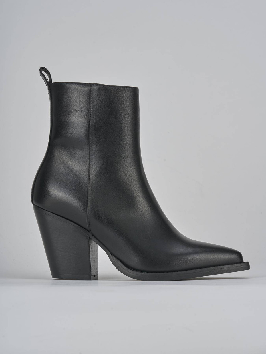 High heel ankle boots heel 9 cm black leather