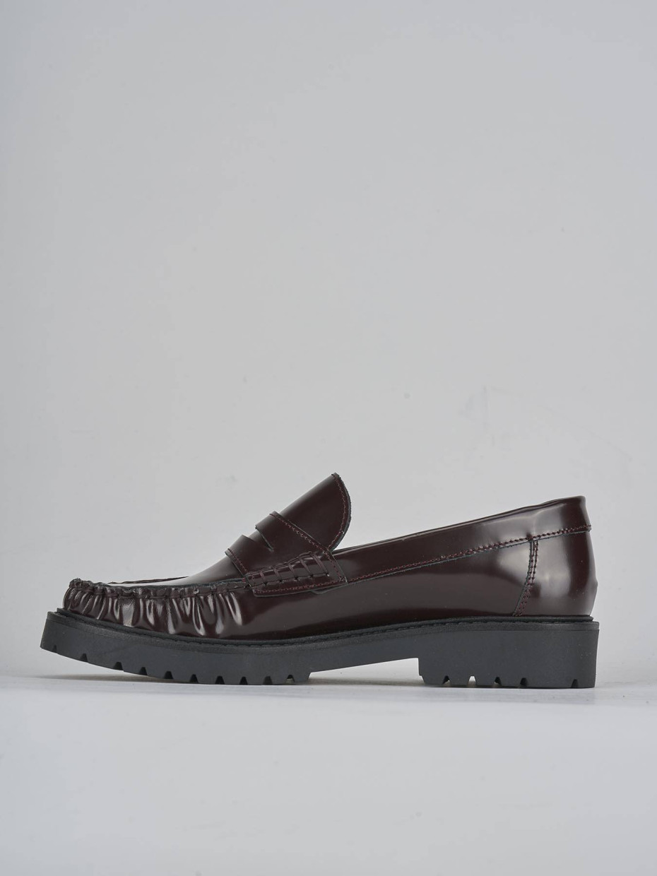 Mocasines tacón 2 cm burdeos cuero