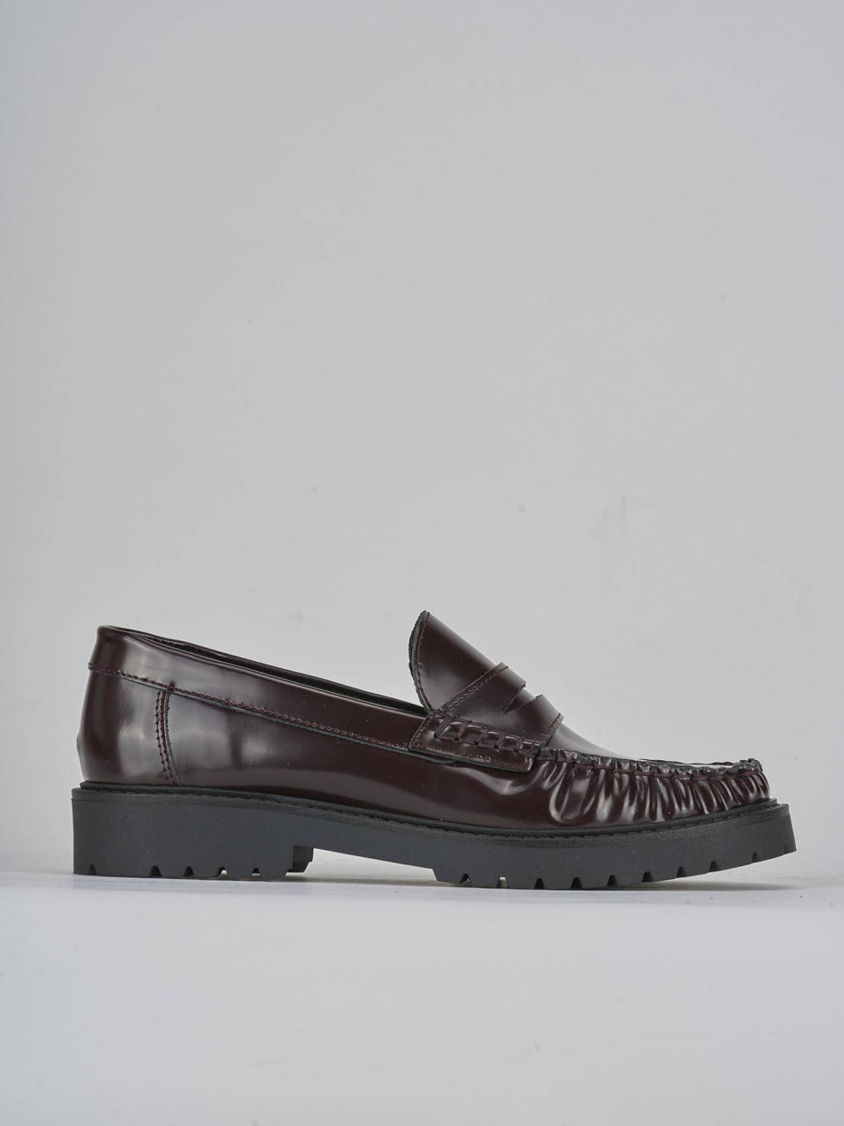 Mocasines tacón 2 cm burdeos cuero