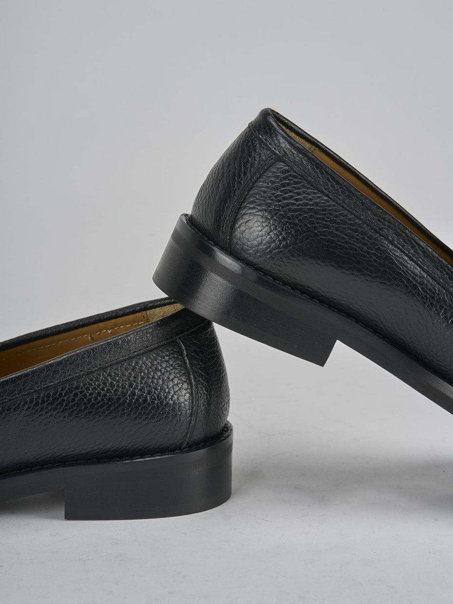Mocasines tacón 2 cm negro cuero