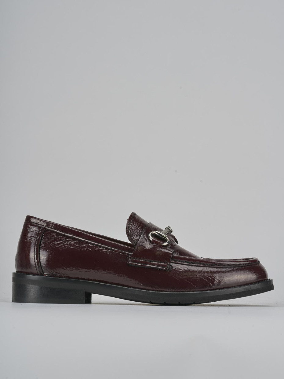 Mocasines tacón 2 cm burdeos charol