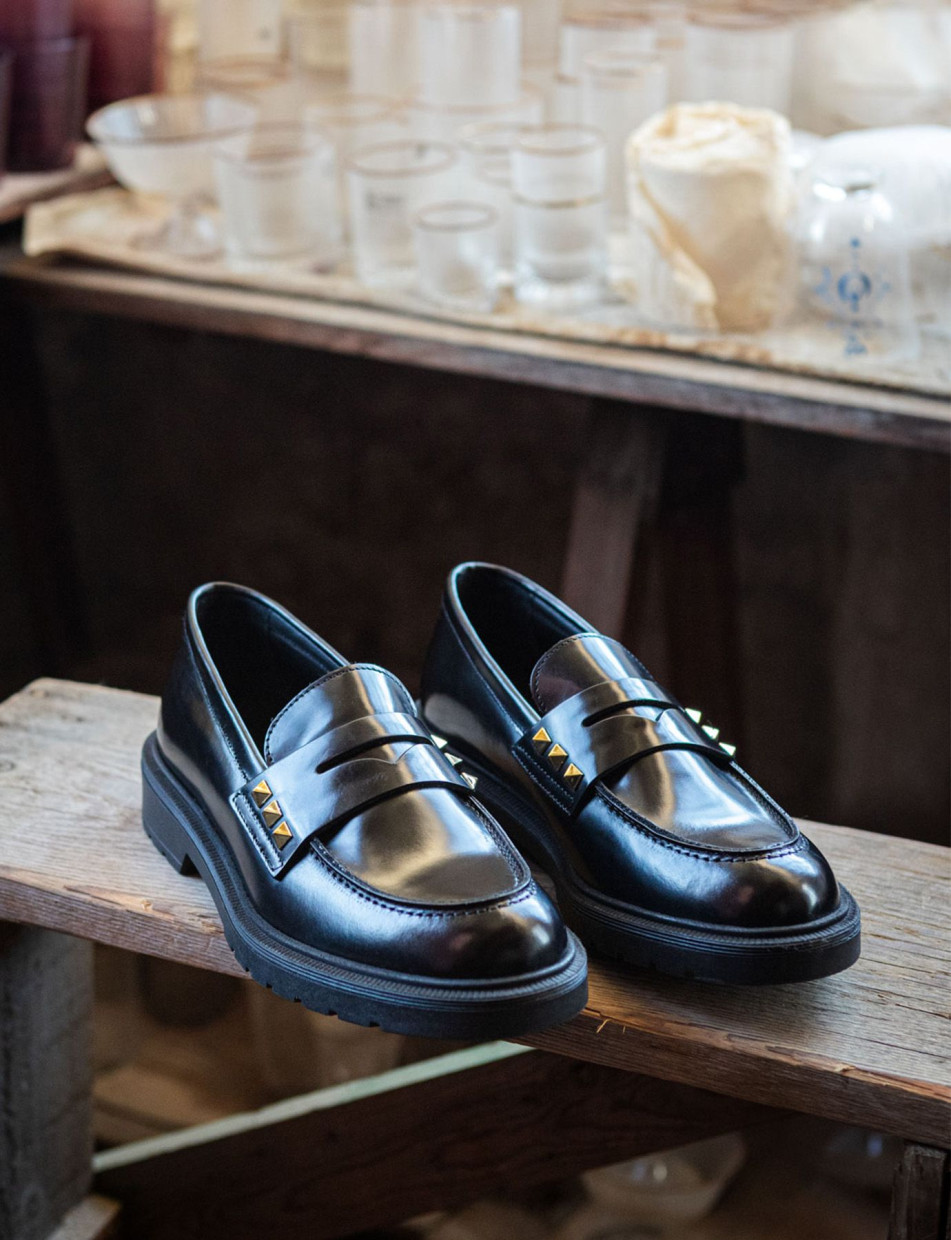Mocasines tacón 2 cm negro cuero