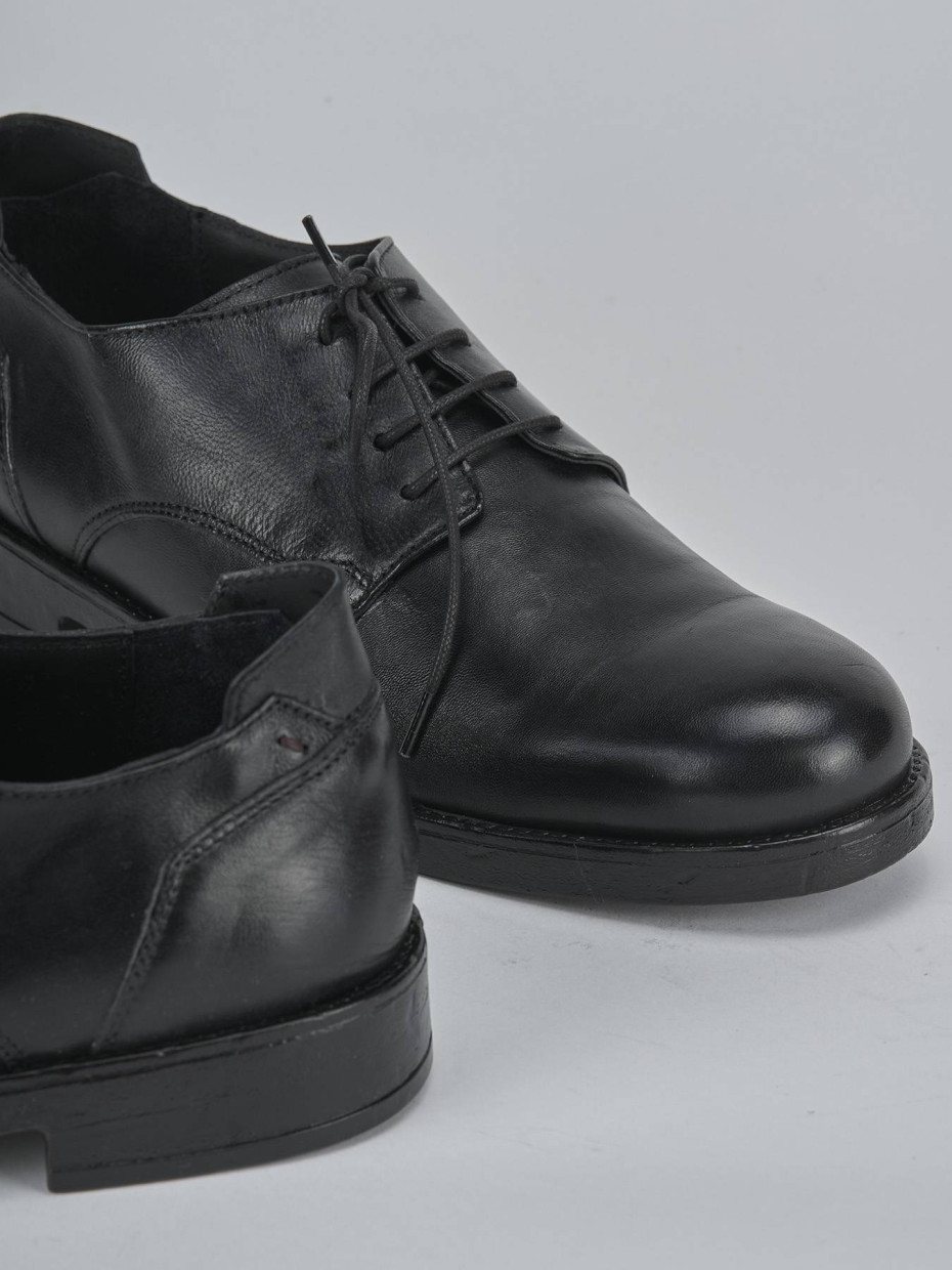 Zapatos de cordones negro cuero