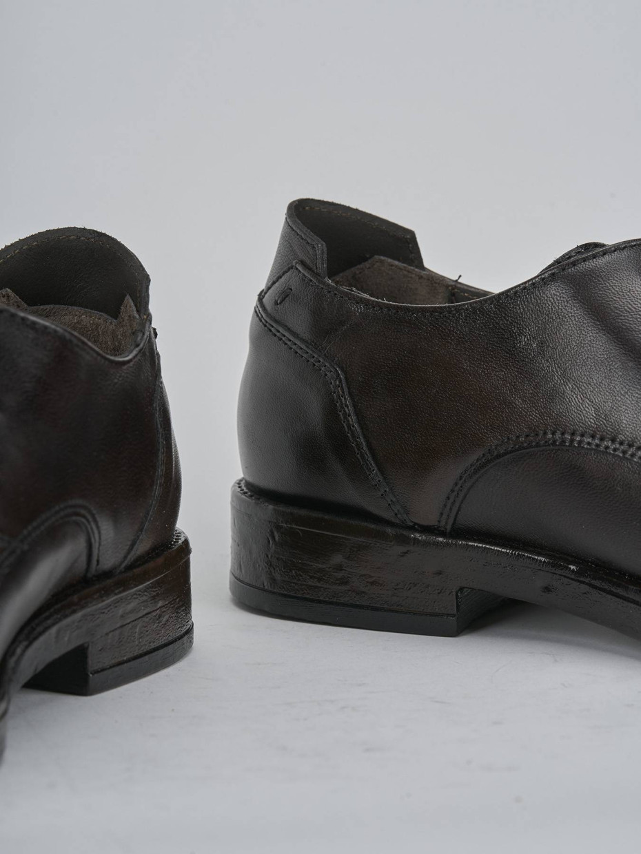 Zapatos de cordones marrón oscuro cuero