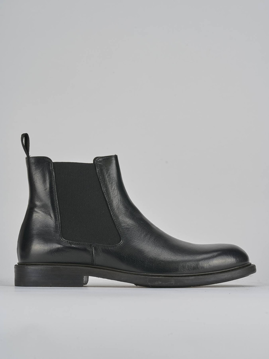 Botines negro cuero