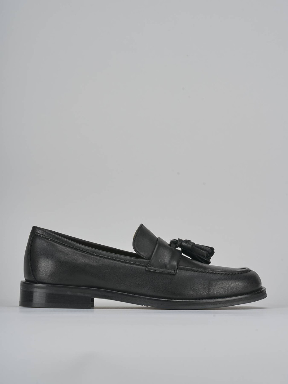 Loafers heel 2 cm black leather
