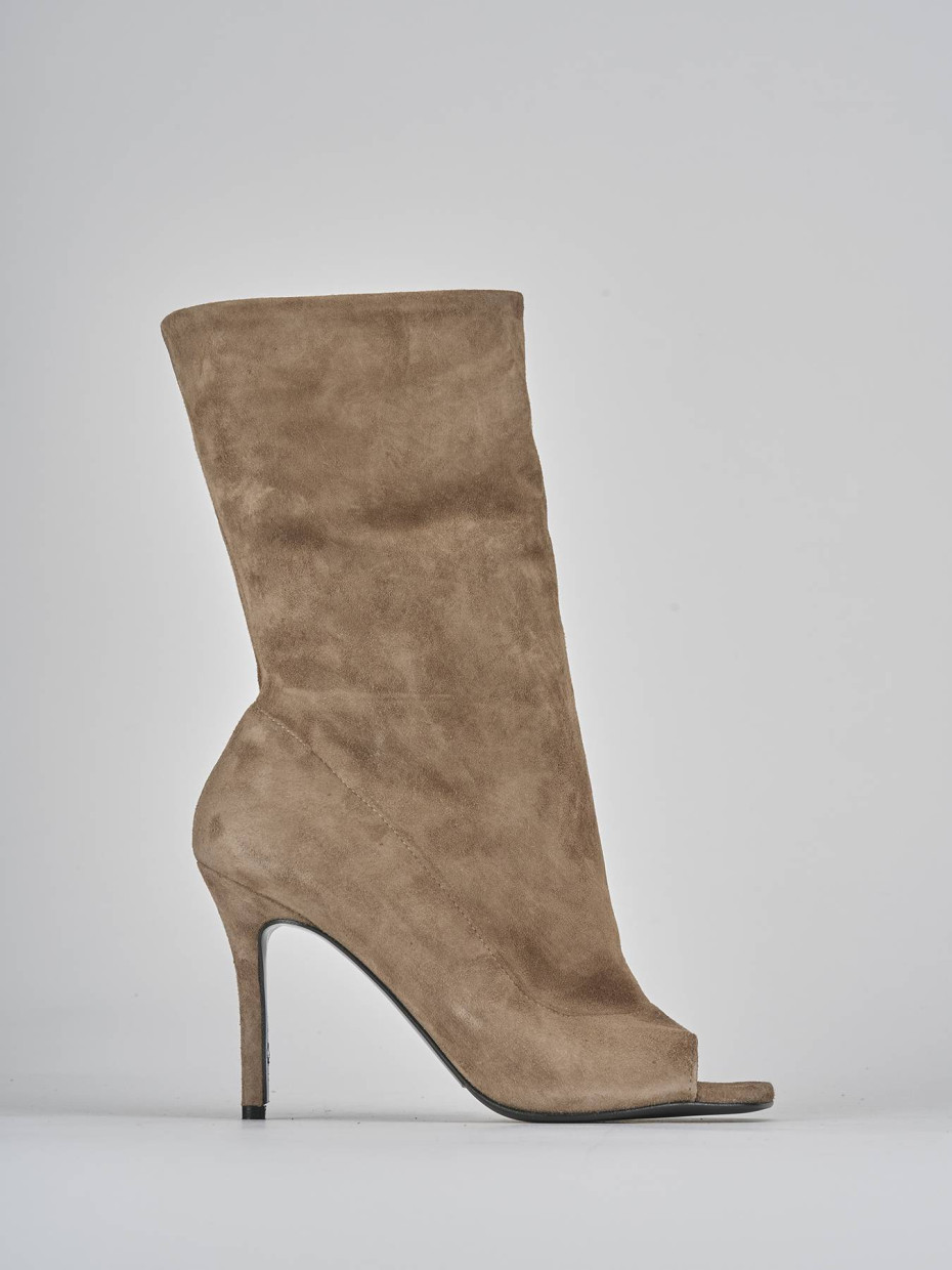Botines de tacón alto tacón 9 cm beis ante