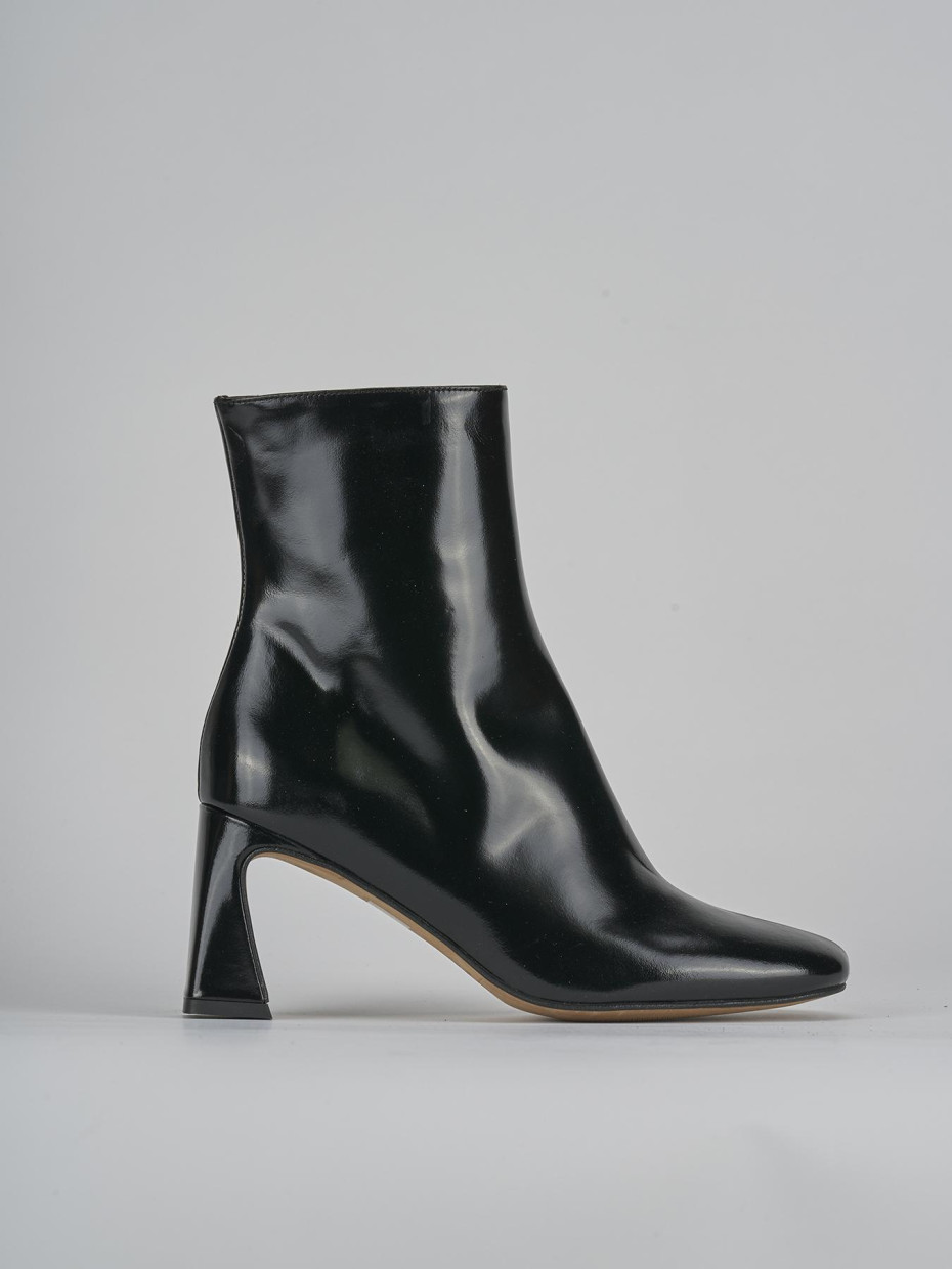 High heel ankle boots heel 7 cm black leather