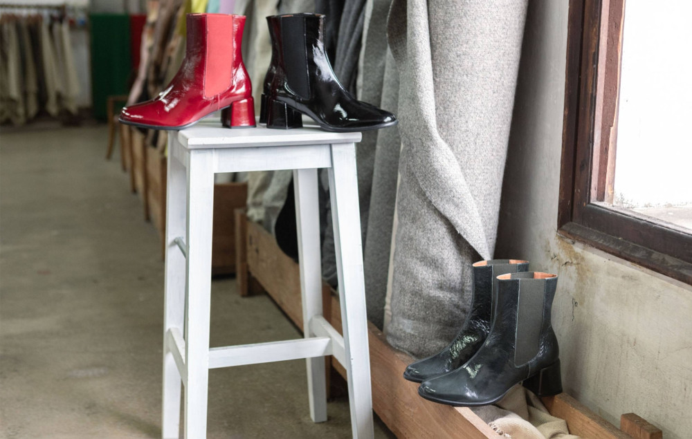 High heel ankle boots heel 5 cm black patent