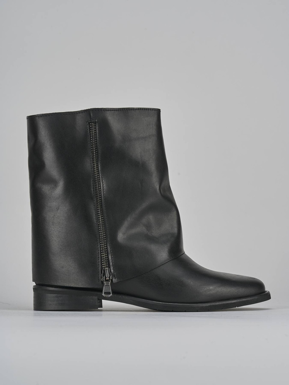 Botines de tacón bajo tacón 2 cm negro cuero