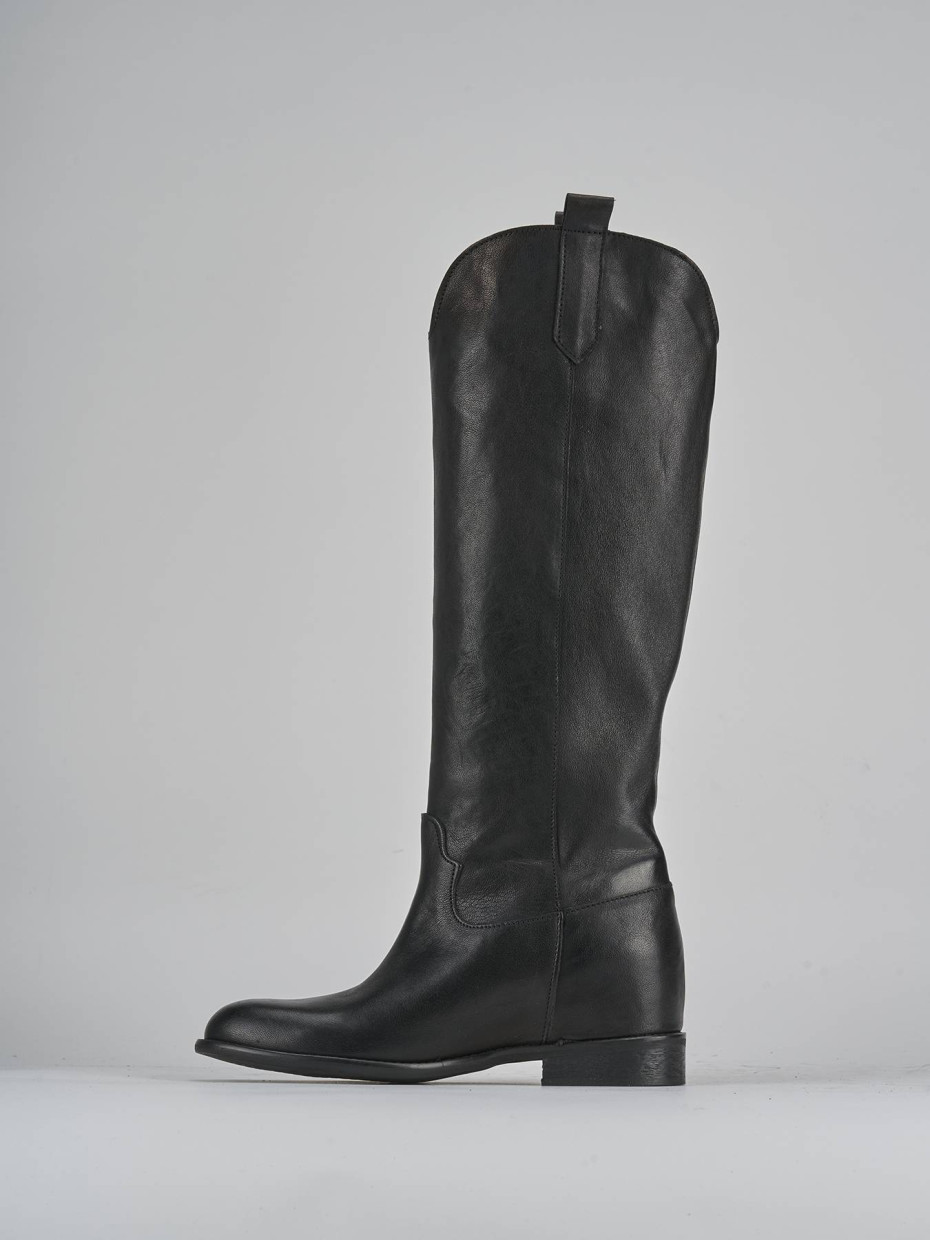 Botas de tacón bajo tacón 2 cm negro cuero