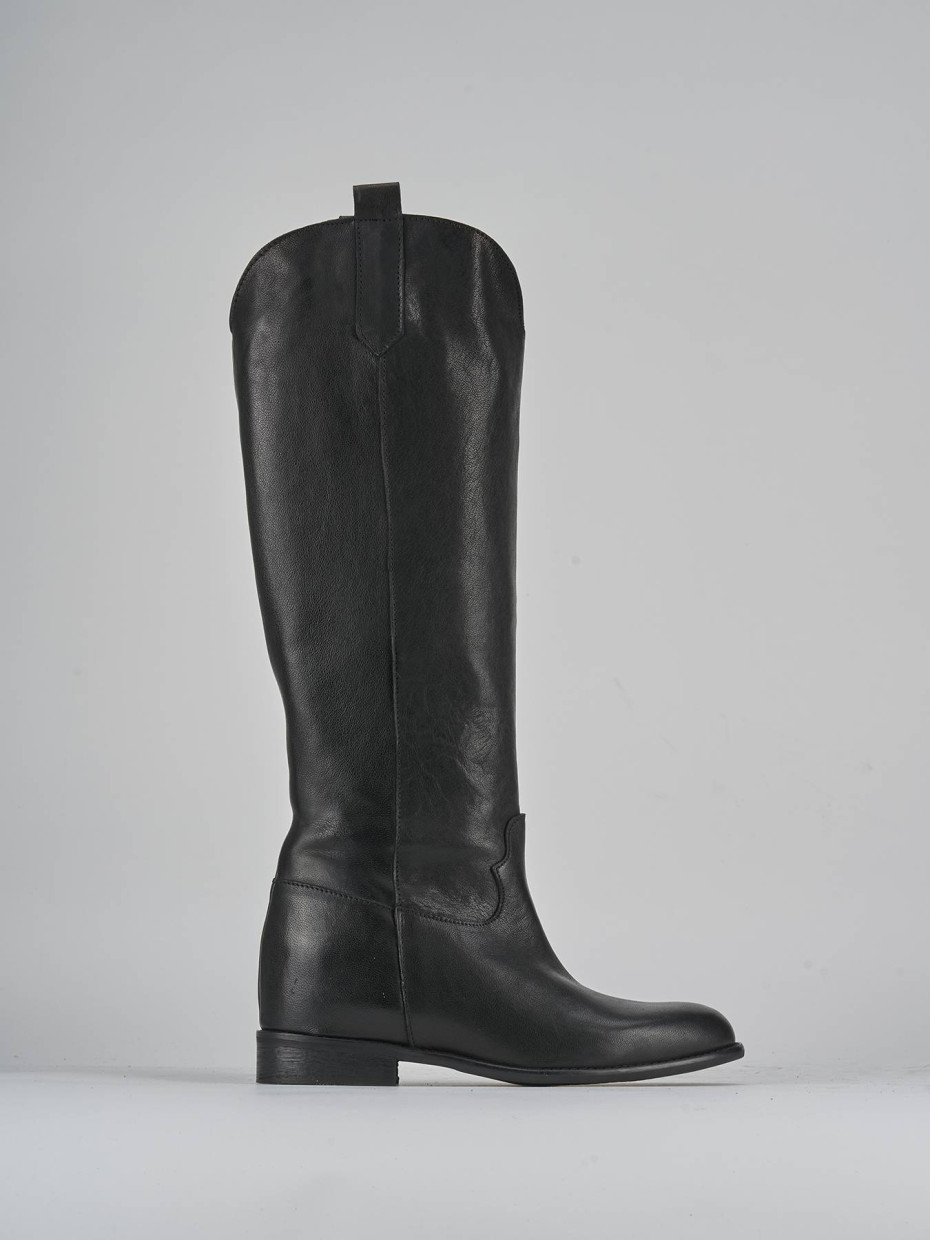 Botas de tacón bajo tacón 2 cm negro cuero