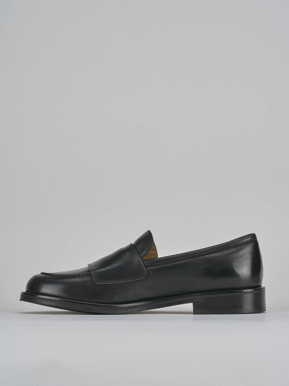 Mocasines tacón 2 cm negro cuero