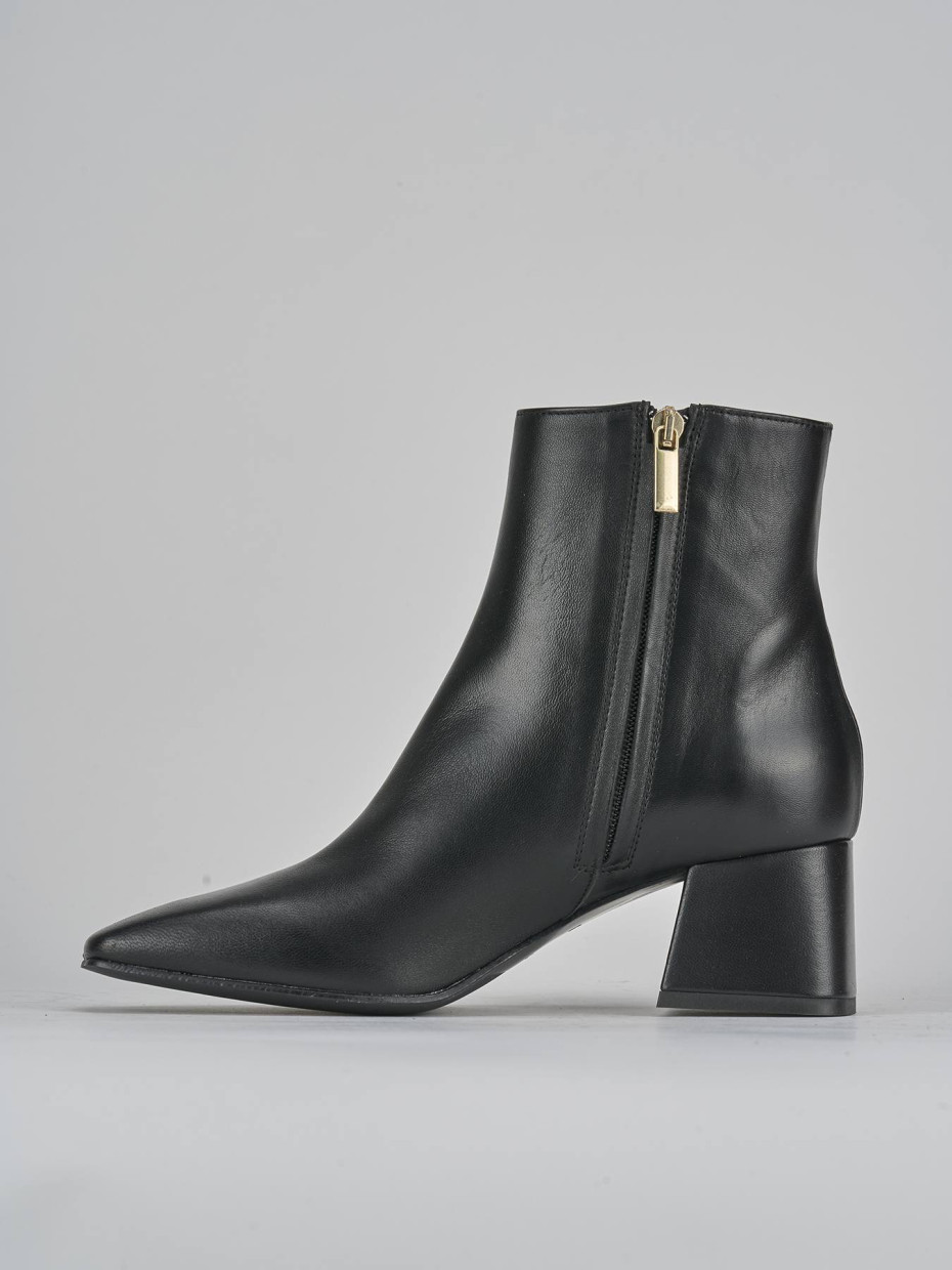 High heel ankle boots heel 6 cm black leather