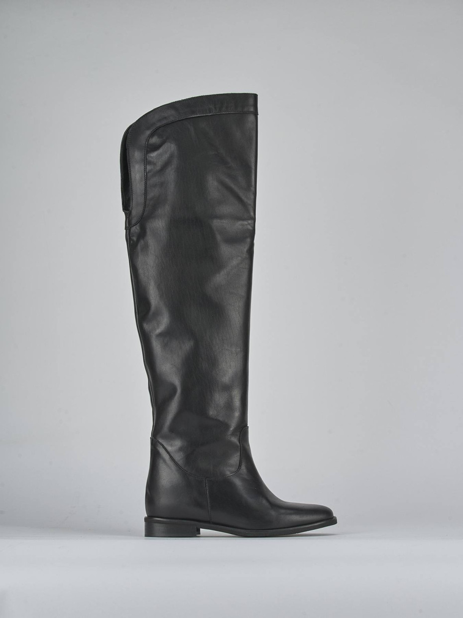 Botas de tacón bajo tacón 2 cm negro cuero