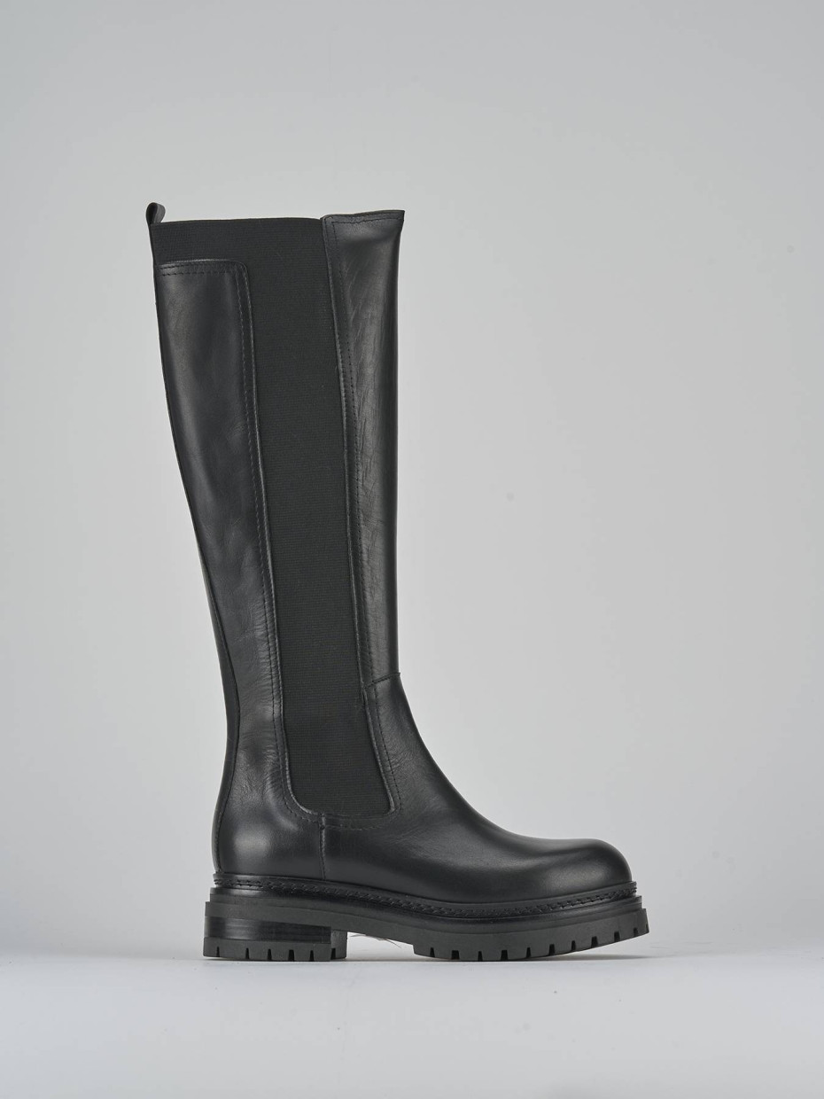 Low heel boots heel 3 cm black leather