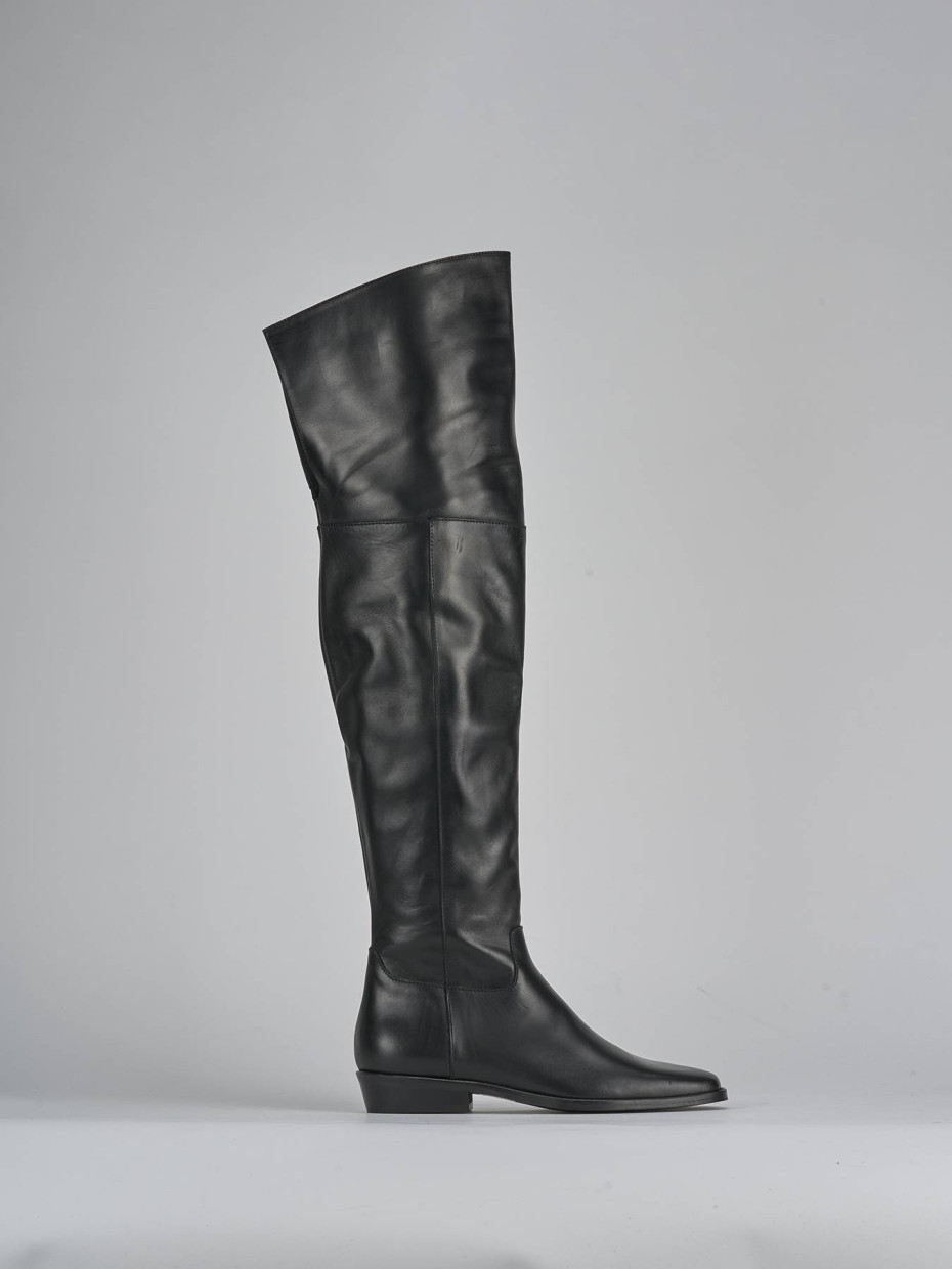 Botas de tacón bajo tacón 2 cm negro cuero