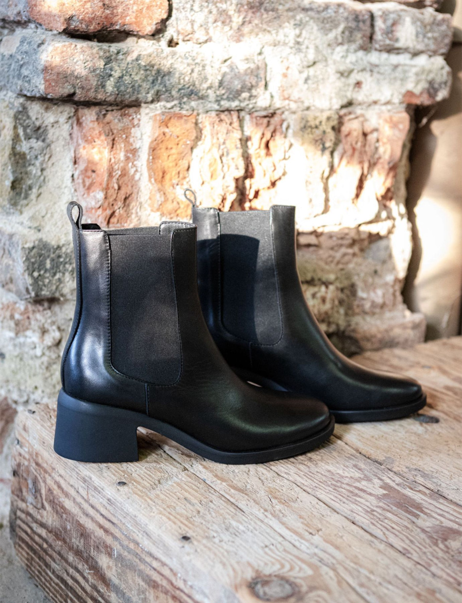 Low heel ankle boots heel 3 cm black leather