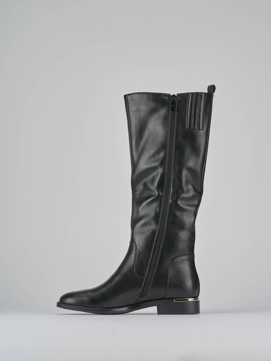 Low heel boots heel 2 cm black leather