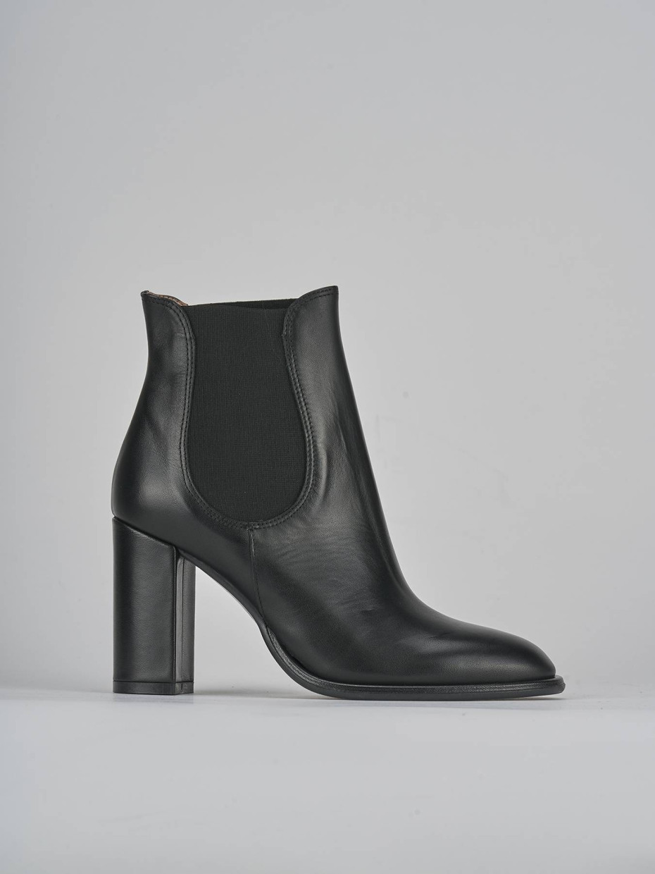 High heel ankle boots heel 9 cm black leather