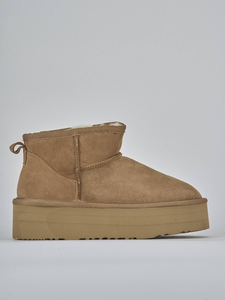 Botines de tacón bajo marrón ante