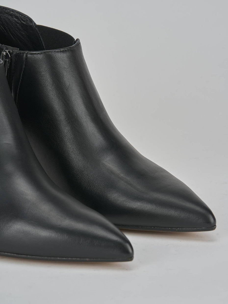 Stivaletti tacco 5cm pelle nero