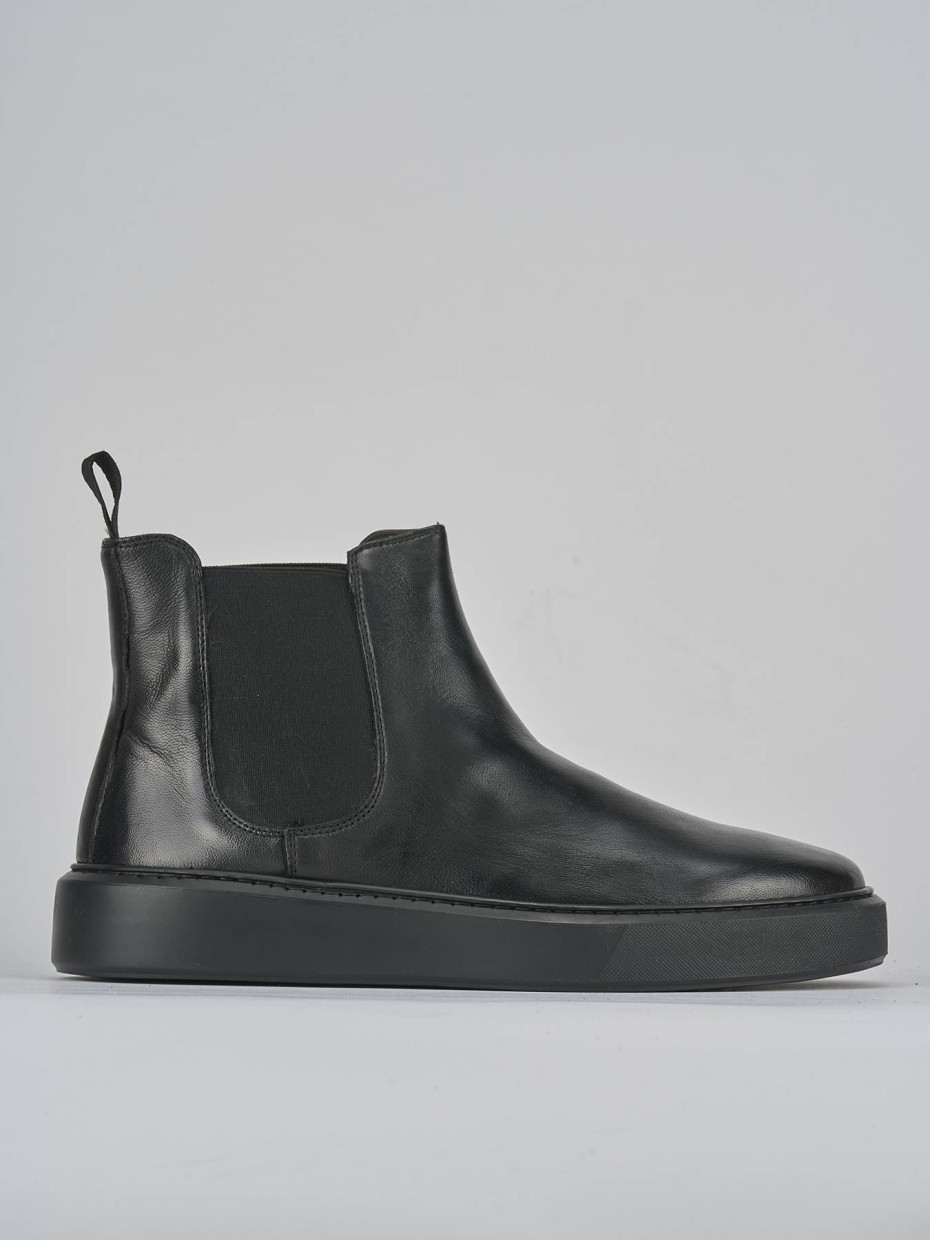 Botines negro cuero
