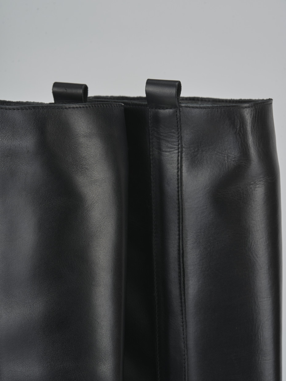 Stivali tacco 2cm pelle nero