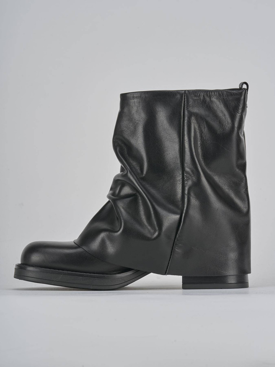 Botines de tacón bajo tacón 3 cm negro cuero