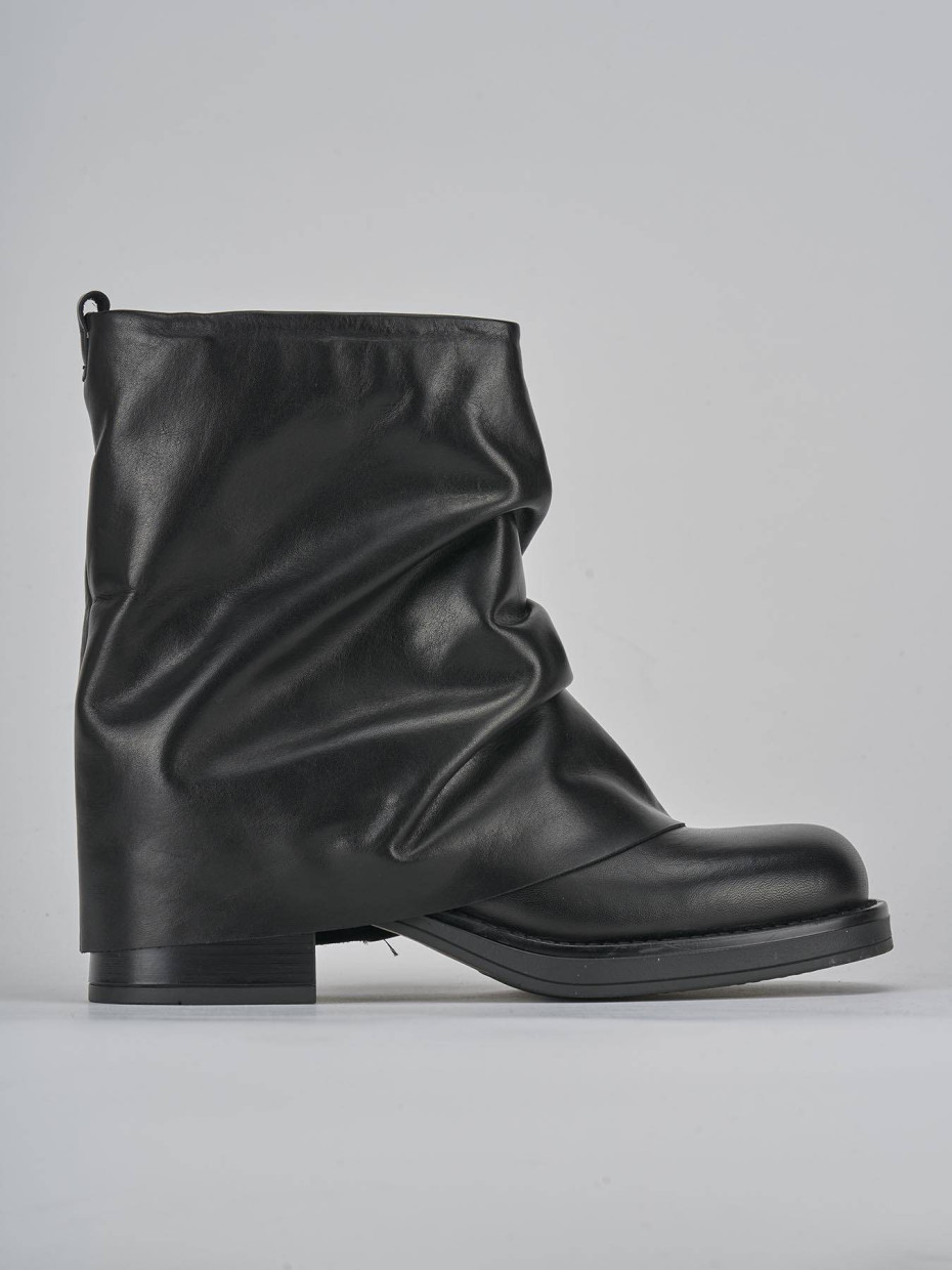 Botines de tacón bajo tacón 3 cm negro cuero